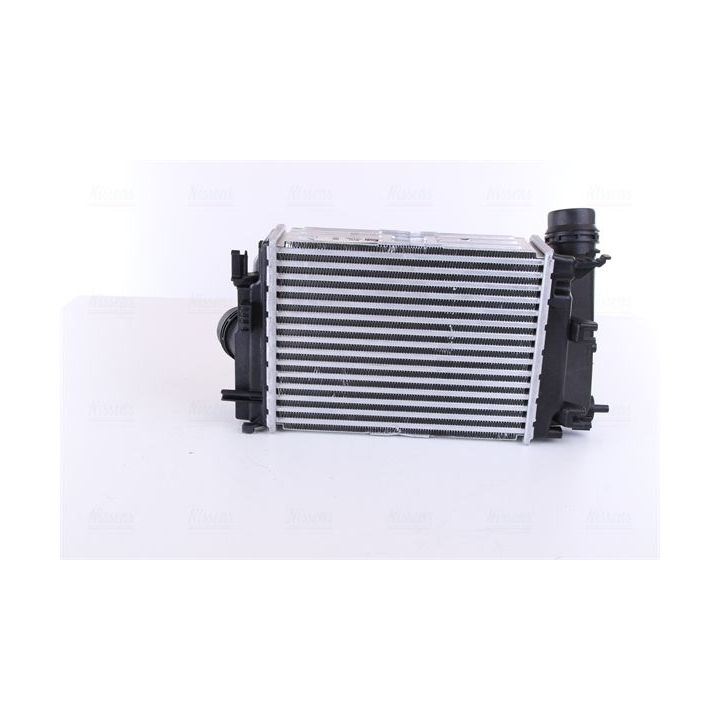 Tarpinis suslėgto oro aušintuvas, kompresorius NISSENS 961521