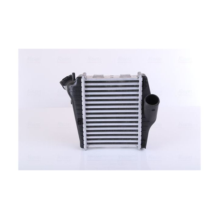 Tarpinis suslėgto oro aušintuvas, kompresorius NISSENS 96177