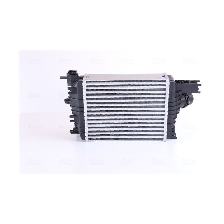 Tarpinis suslėgto oro aušintuvas, kompresorius NISSENS 96479