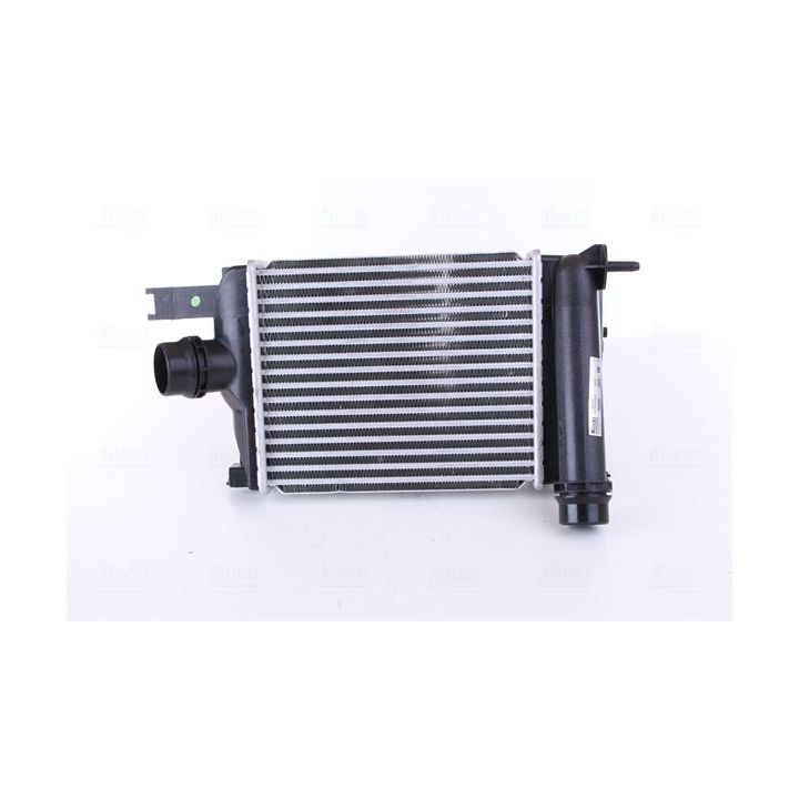 Tarpinis suslėgto oro aušintuvas, kompresorius NISSENS 96529