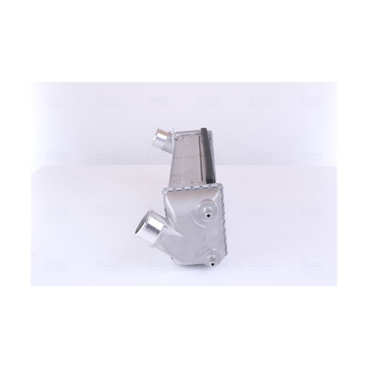 Tarpinis suslėgto oro aušintuvas, kompresorius NISSENS 96537