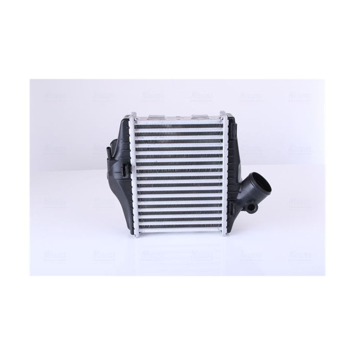 Tarpinis suslėgto oro aušintuvas, kompresorius NISSENS 96579