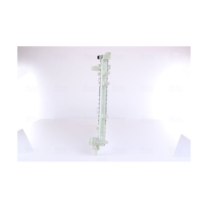 Radiatorius, variklio aušinimas NISSENS 606159