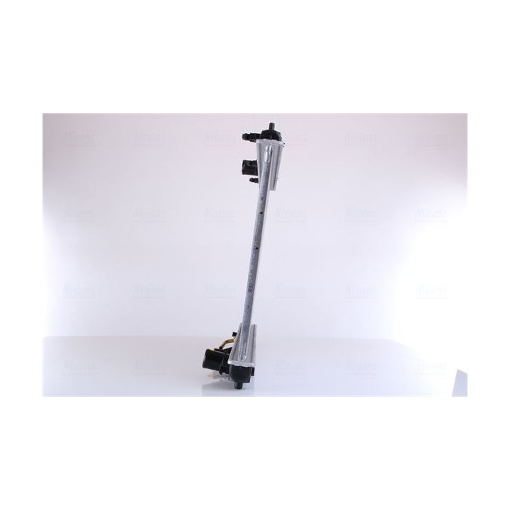 Radiatorius, variklio aušinimas NISSENS 606167