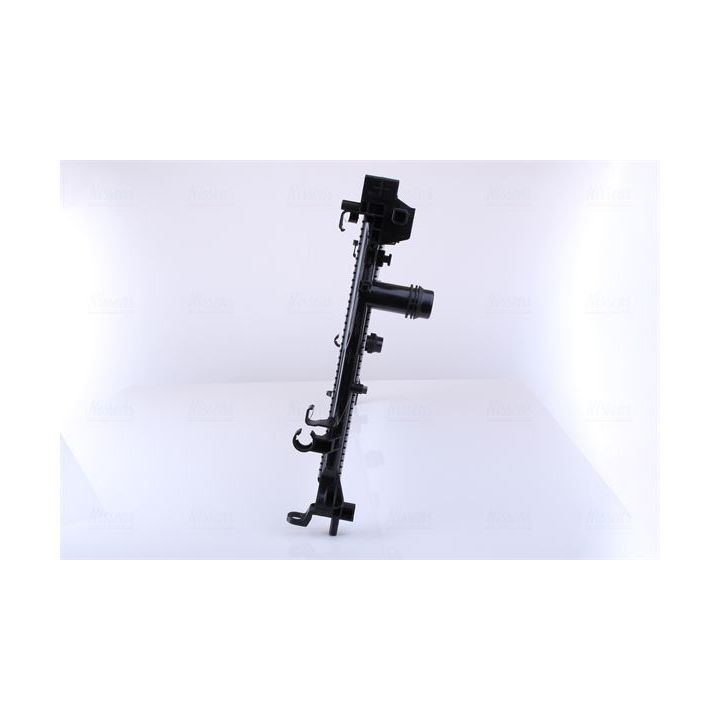 Radiatorius, variklio aušinimas NISSENS 606447