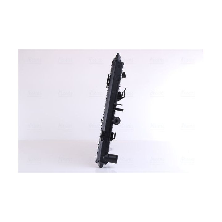 Radiatorius, variklio aušinimas NISSENS 606528