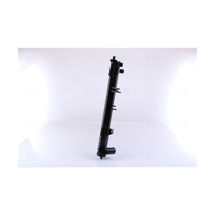 Radiatorius, variklio aušinimas NISSENS 606603