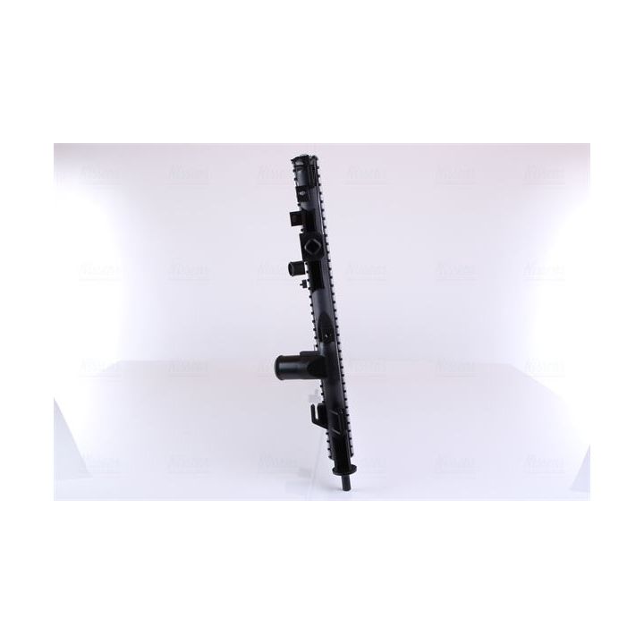 Radiatorius, variklio aušinimas NISSENS 606607