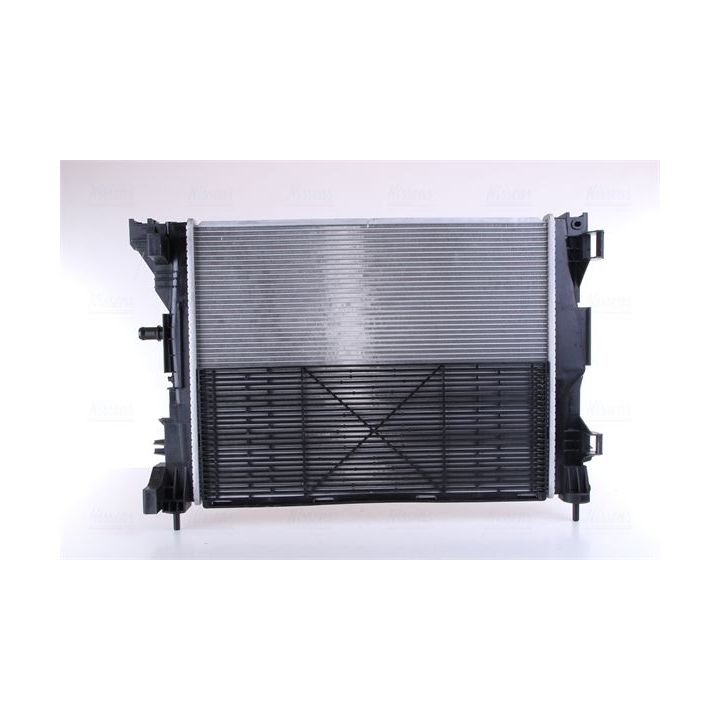 Radiatorius, variklio aušinimas NISSENS 606653