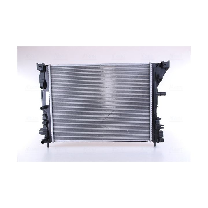 Radiatorius, variklio aušinimas NISSENS 606653