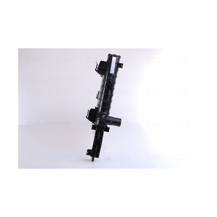 Radiatorius, variklio aušinimas NISSENS 606801