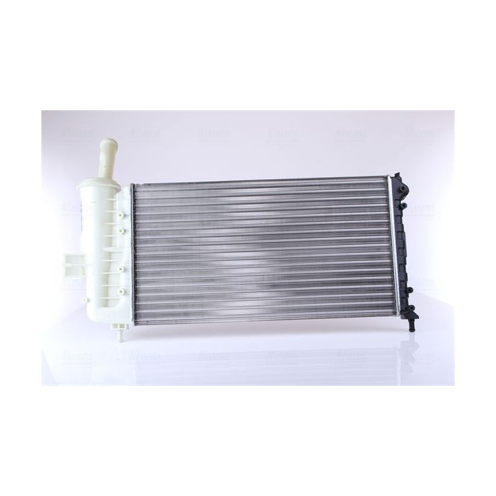 Radiatorius, variklio aušinimas NISSENS 61764