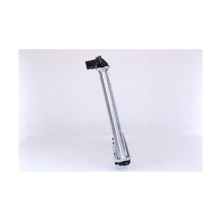 Radiatorius, variklio aušinimas NISSENS 61792A