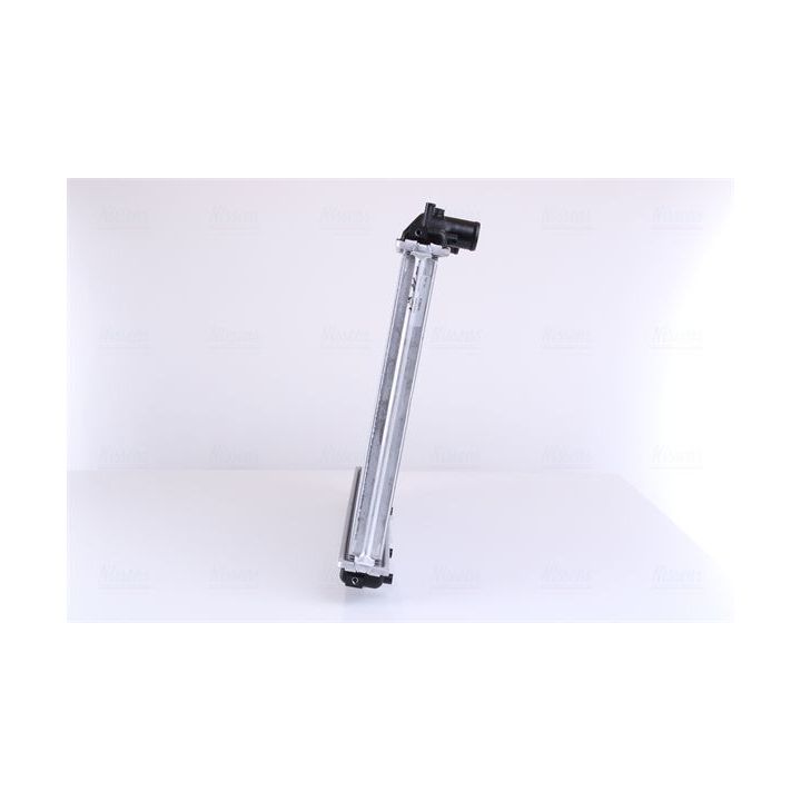 Radiatorius, variklio aušinimas NISSENS 61792A