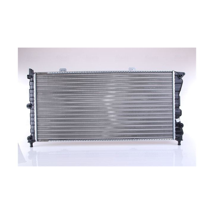 Radiatorius, variklio aušinimas NISSENS 618121