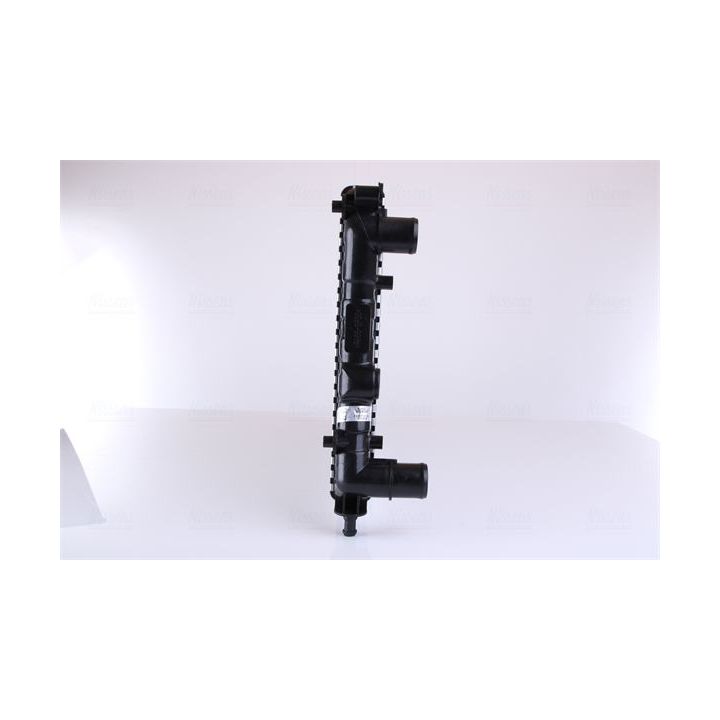 Radiatorius, variklio aušinimas NISSENS 618121