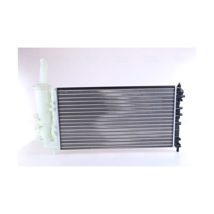 Radiatorius, variklio aušinimas NISSENS 61881
