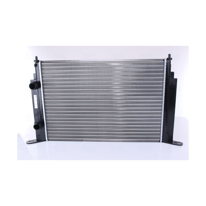 Radiatorius, variklio aušinimas NISSENS 61885A