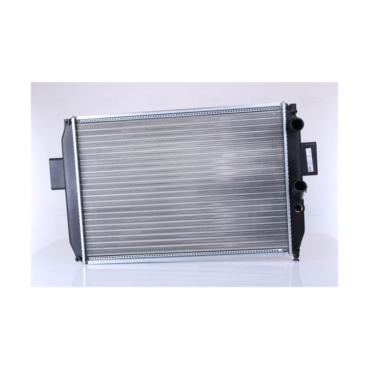 Radiatorius, variklio aušinimas NISSENS 61975