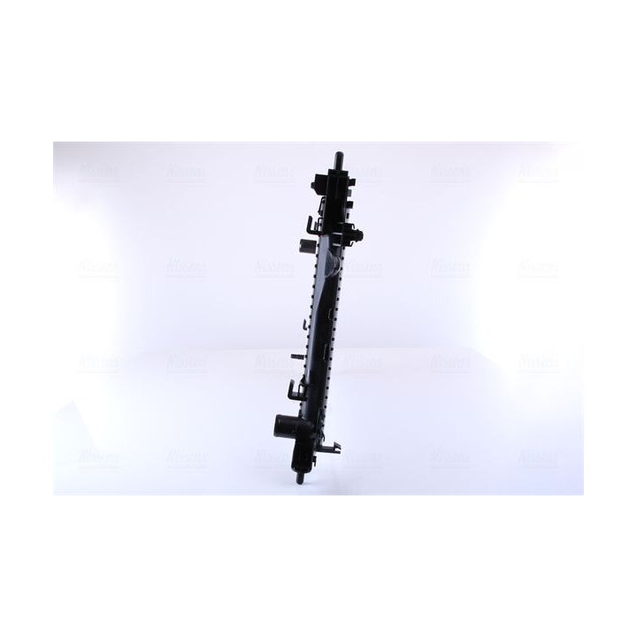 Radiatorius, variklio aušinimas NISSENS 636005
