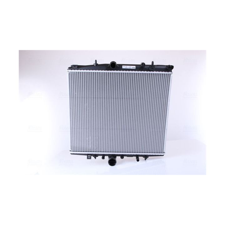 Radiatorius, variklio aušinimas NISSENS 63695A