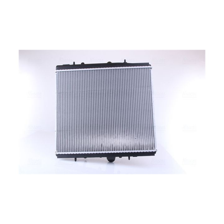 Radiatorius, variklio aušinimas NISSENS 63695A