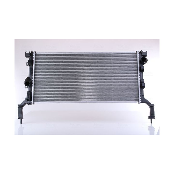 Radiatorius, variklio aušinimas NISSENS 637604