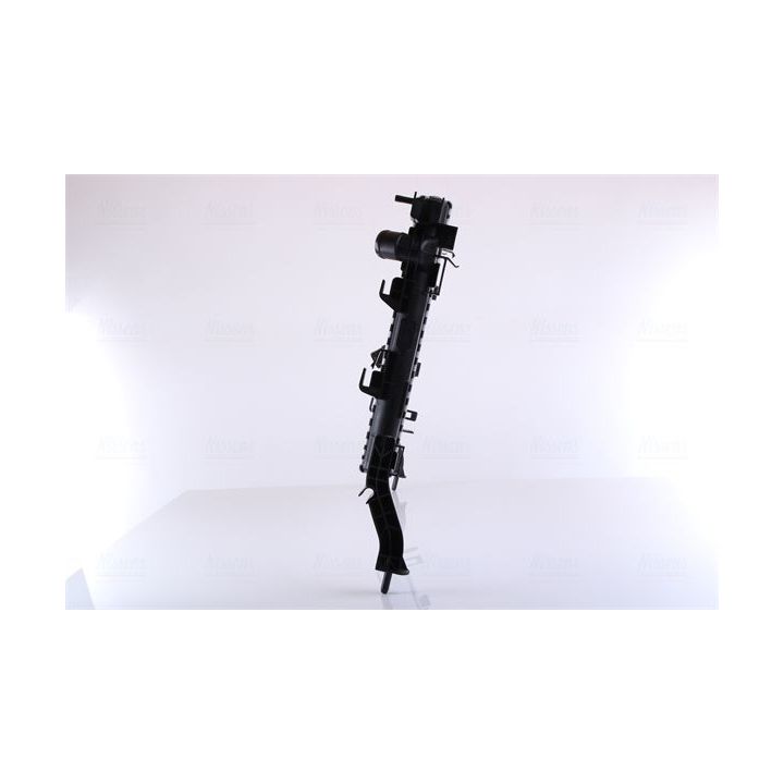 Radiatorius, variklio aušinimas NISSENS 637604