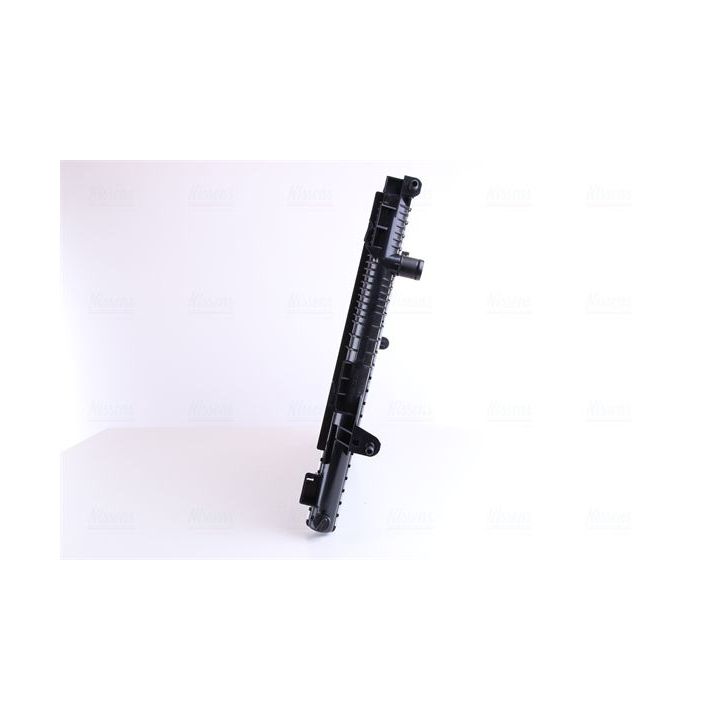 Radiatorius, variklio aušinimas NISSENS 637606