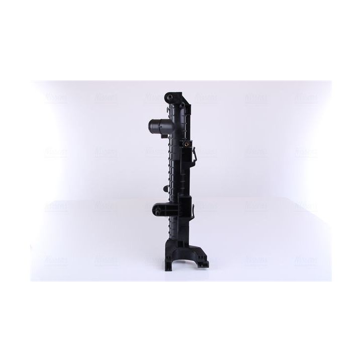 Radiatorius, variklio aušinimas NISSENS 637616