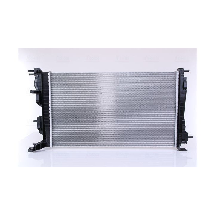 Radiatorius, variklio aušinimas NISSENS 637616