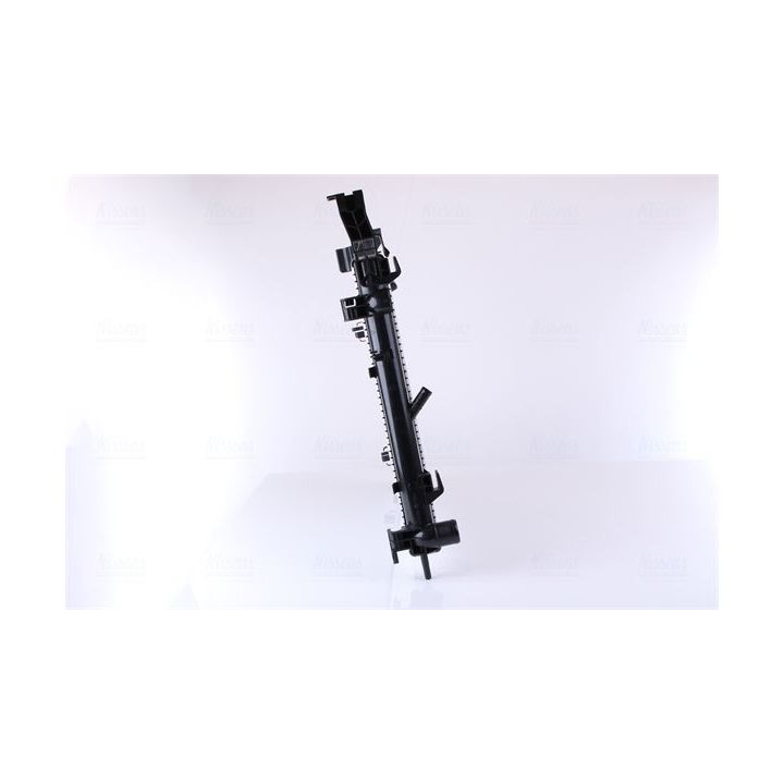 Radiatorius, variklio aušinimas NISSENS 637618