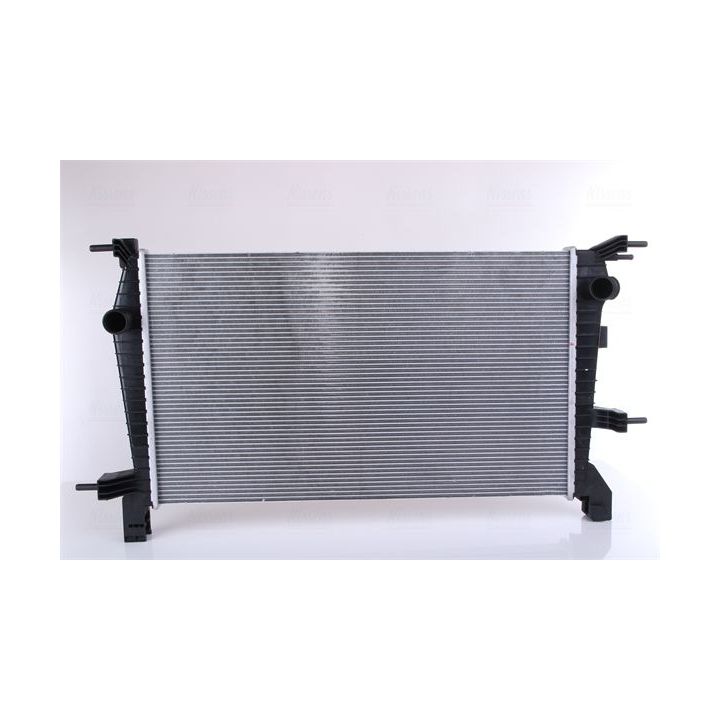 Radiatorius, variklio aušinimas NISSENS 637632