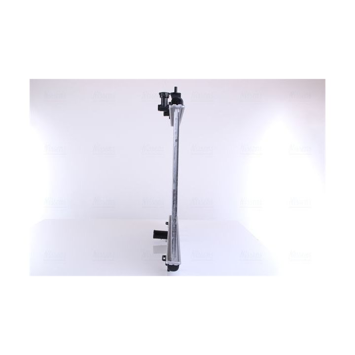 Radiatorius, variklio aušinimas NISSENS 637645