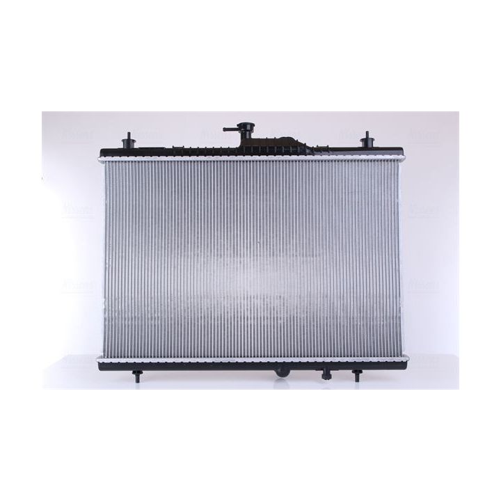 Radiatorius, variklio aušinimas NISSENS 637645