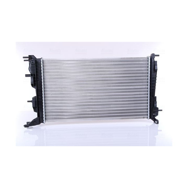 Radiatorius, variklio aušinimas NISSENS 637647