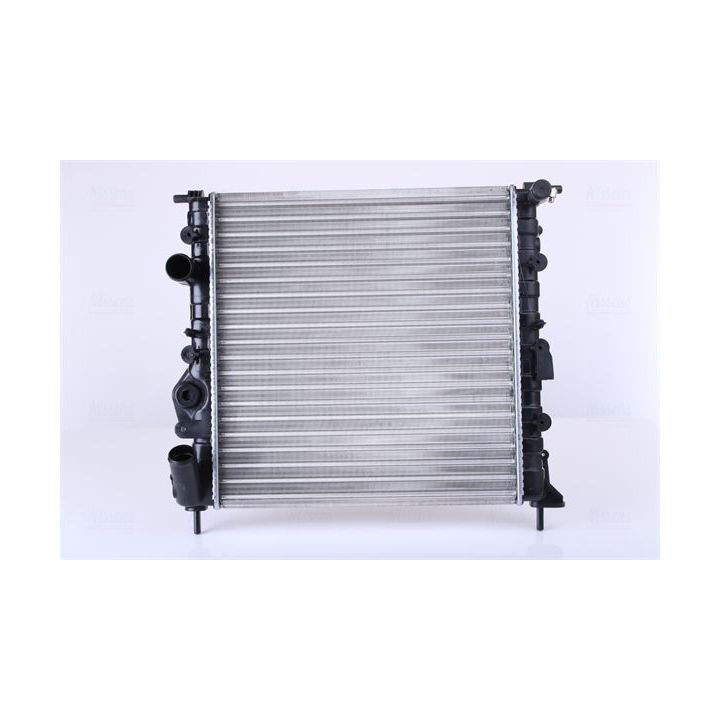 Radiatorius, variklio aušinimas NISSENS 638271