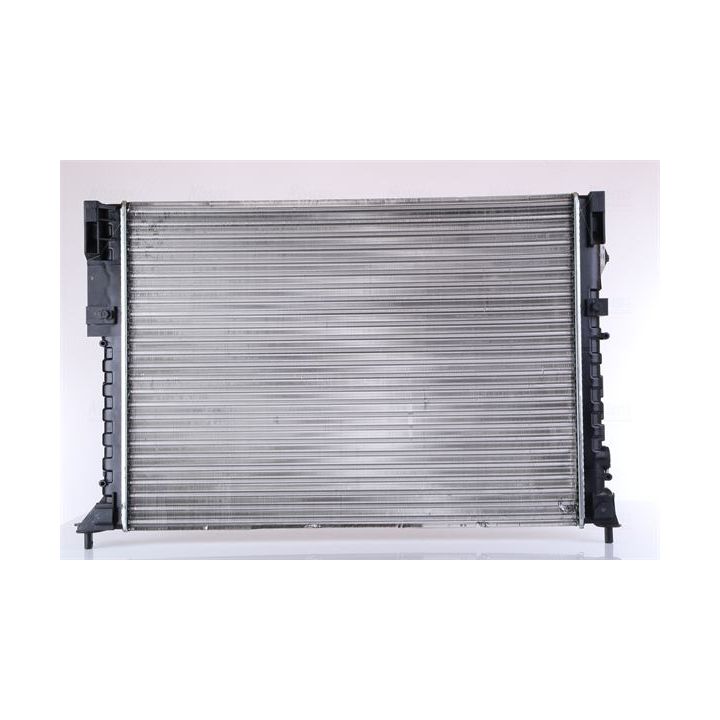 Radiatorius, variklio aušinimas NISSENS 63843A