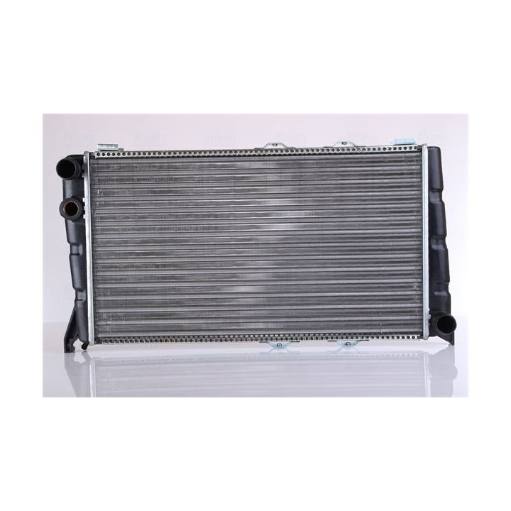 Radiatorius, variklio aušinimas NISSENS 64010