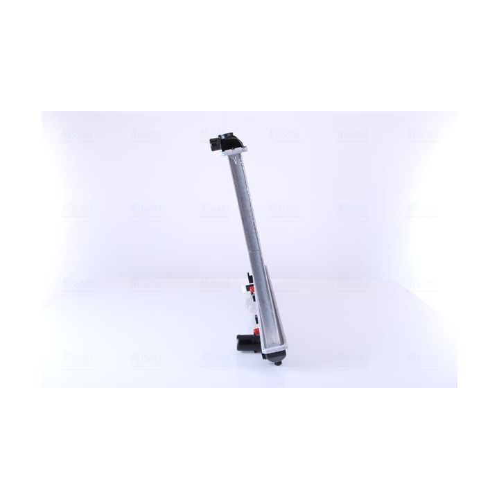 Radiatorius, variklio aušinimas NISSENS 64653A