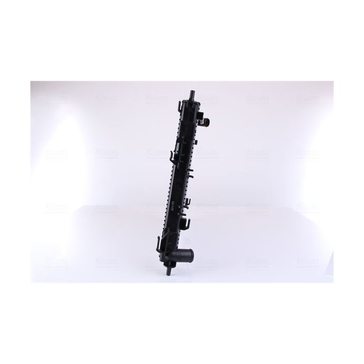 Radiatorius, variklio aušinimas NISSENS 666204