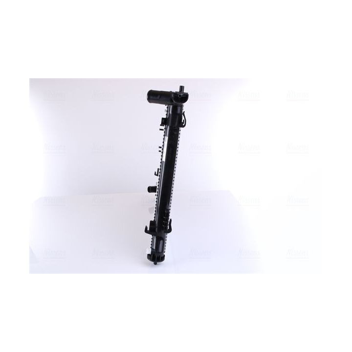 Radiatorius, variklio aušinimas NISSENS 666233