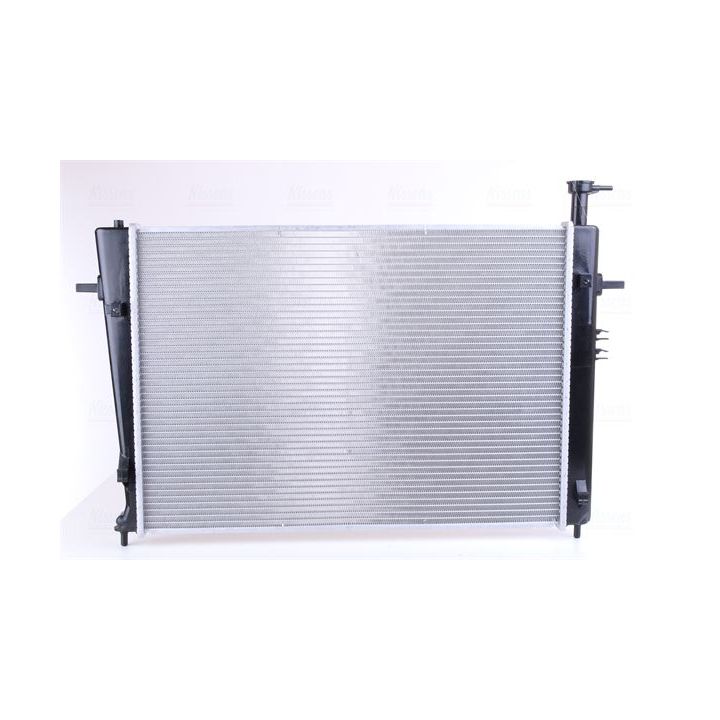 Radiatorius, variklio aušinimas NISSENS 675003