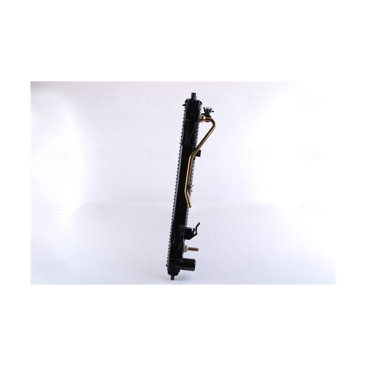 Radiatorius, variklio aušinimas NISSENS 675012