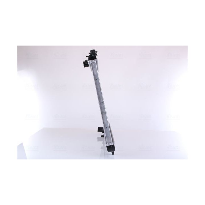 Radiatorius, variklio aušinimas NISSENS 675017