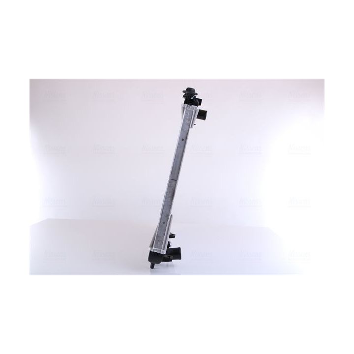 Radiatorius, variklio aušinimas NISSENS 675017