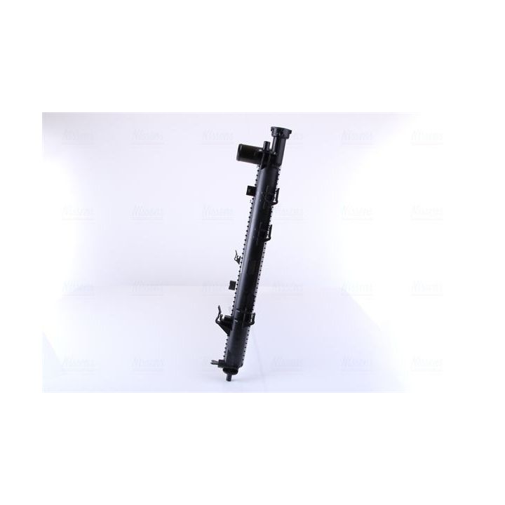Radiatorius, variklio aušinimas NISSENS 675018