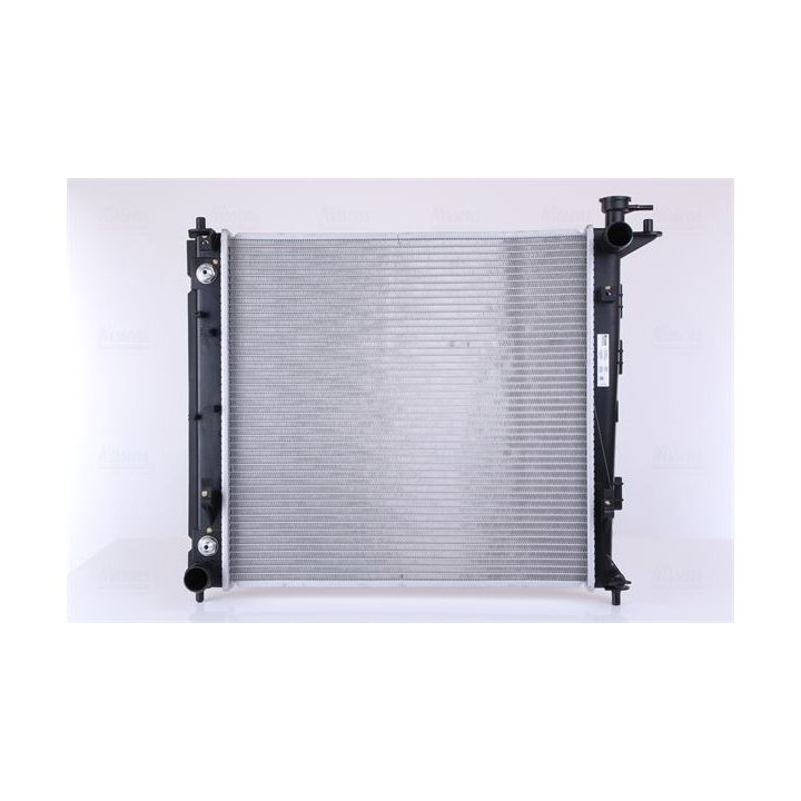 Radiatorius, variklio aušinimas NISSENS 675022