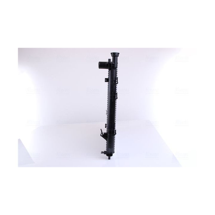 Radiatorius, variklio aušinimas NISSENS 675022