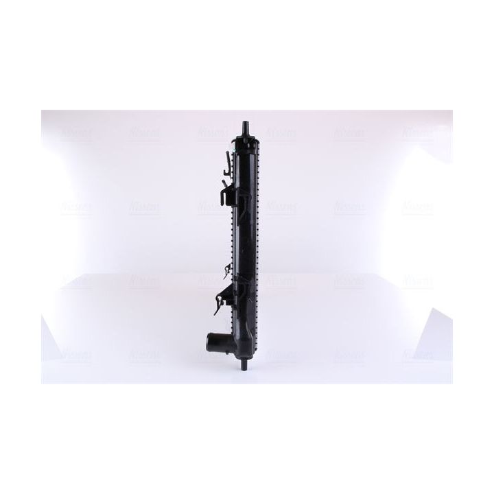 Radiatorius, variklio aušinimas NISSENS 675025